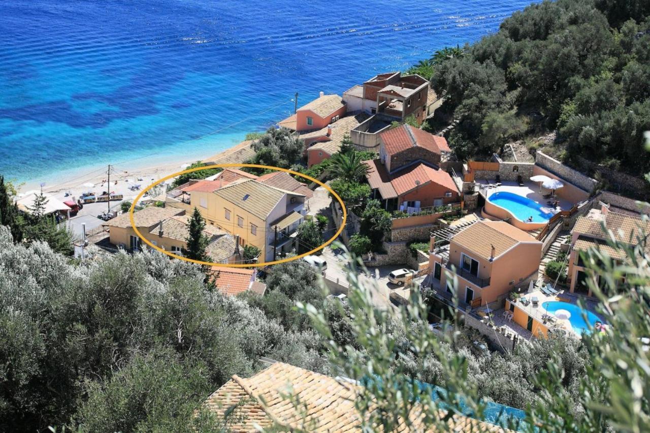 Kaminaki Beachfront Apartments ニサキオン エクステリア 写真