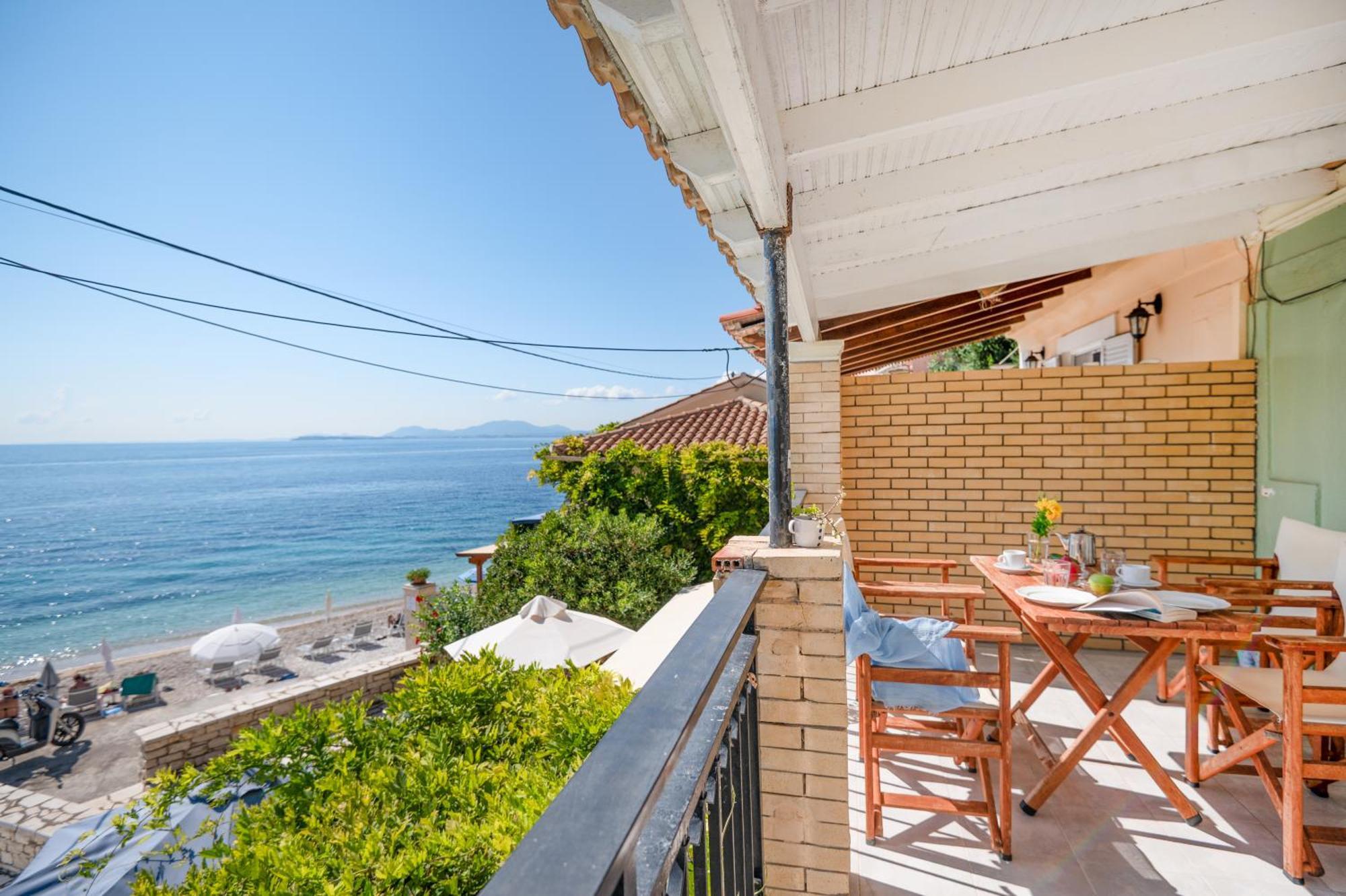 Kaminaki Beachfront Apartments ニサキオン エクステリア 写真